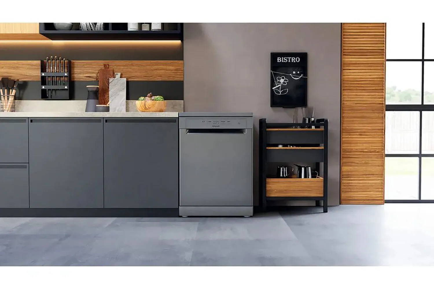 Hotpoint Freestanding Dishwasher | 14 Place | H2FHL626XUK