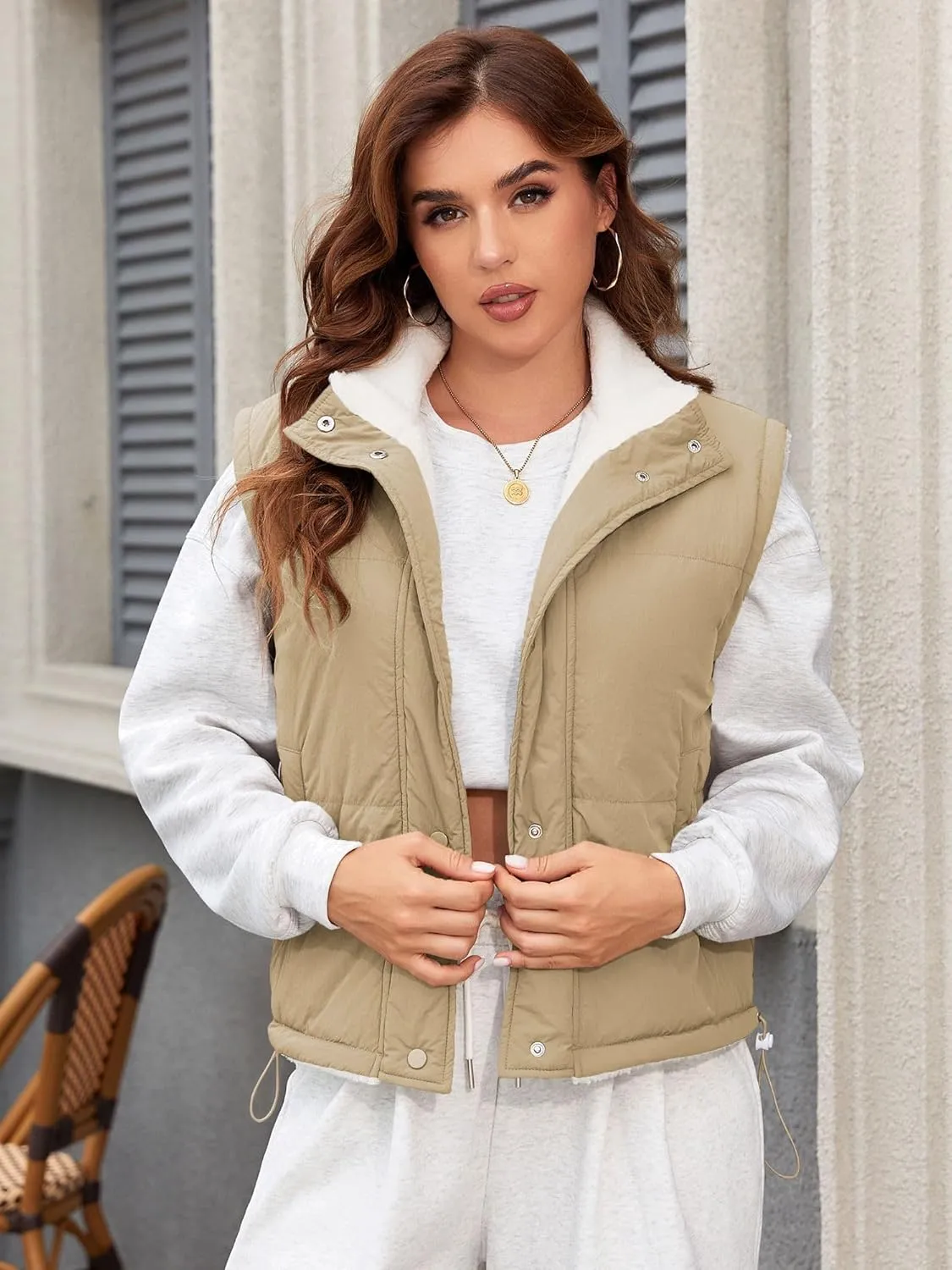 ZAFUL Womens 2024 Fall Cropped Puffer Vest Reversible Zip Up Quilted Vest Sleeveless Winter Fleece Jacket Outerwear